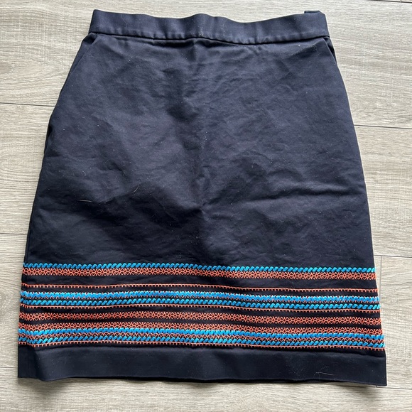 Brooks Brothers- Embroidered Skirt - size:US6 - Picture 2 of 8